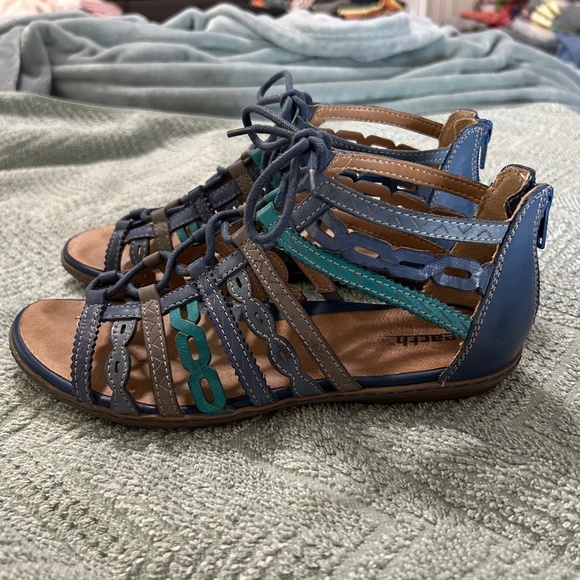 Earth Gladiator Sandals - Picture 3 of 6